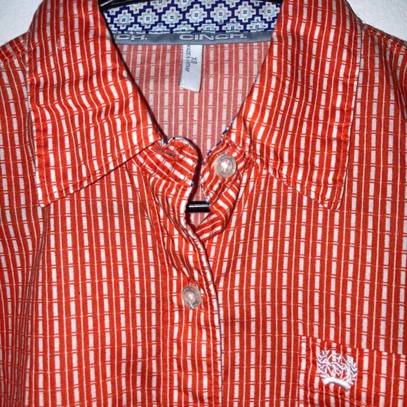Cinch Button Up - Picture 2 of 4